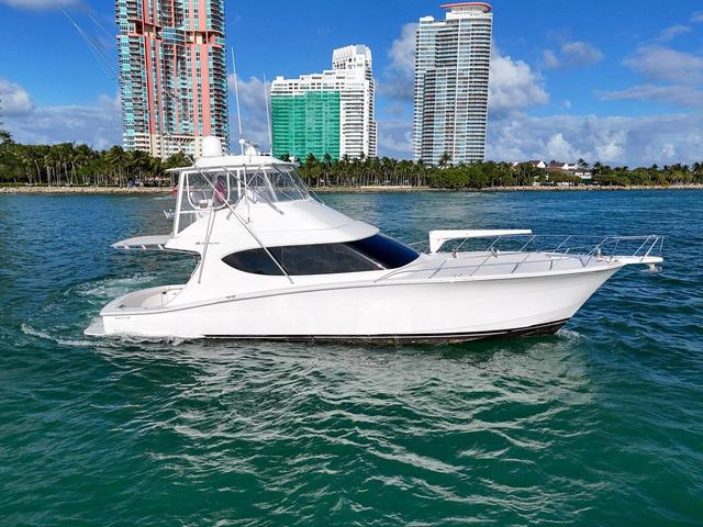 2013 Hatteras 54 GT