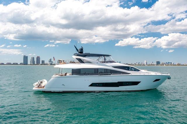 2021 Sunseeker 86 Yacht