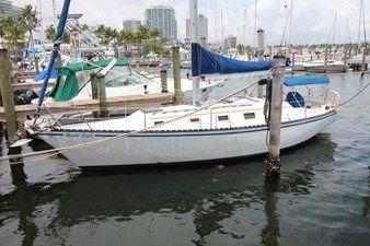 36' Hunter Marine 1981