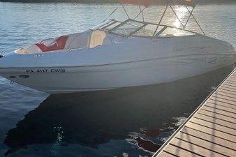 2005 Rinker 232 Captiva Bowrider