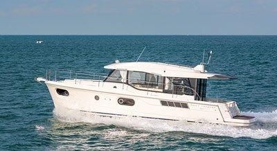 2023 Beneteau Swift Trawler 41 Sedan