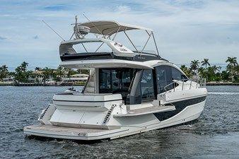 47' Galeon 470 Sky