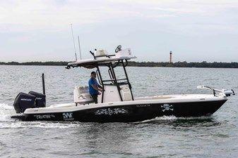 28' Caymas 281HB Center Console