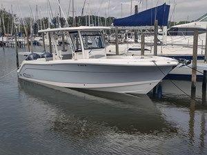 2021 Robalo R302