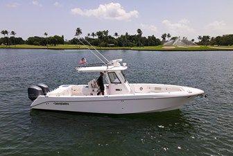 2012 Everglades 325 Center Console