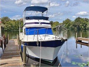 1988 Marine Trader Sundeck