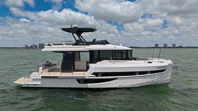 OKEAN 52