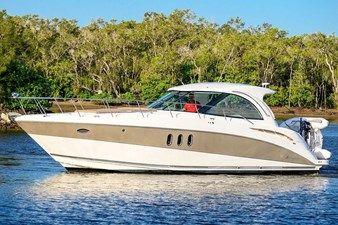 2008 Cruisers Yachts 390