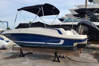 2019 Bayliner VR5 OB