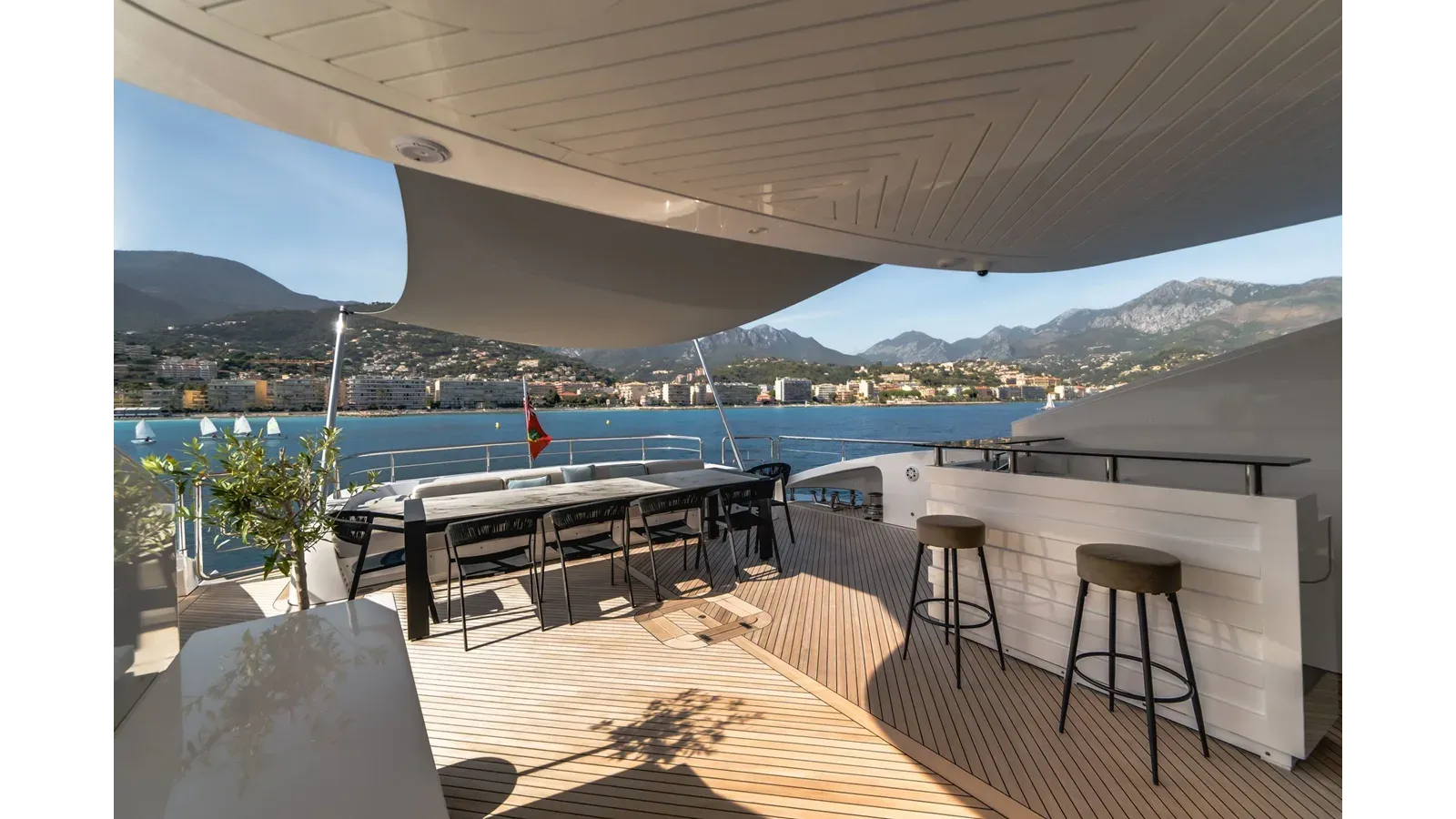 Buy a yacht FAST & FURIOUS 146