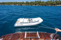 the best price on PIRVELI - Absolute Yachts