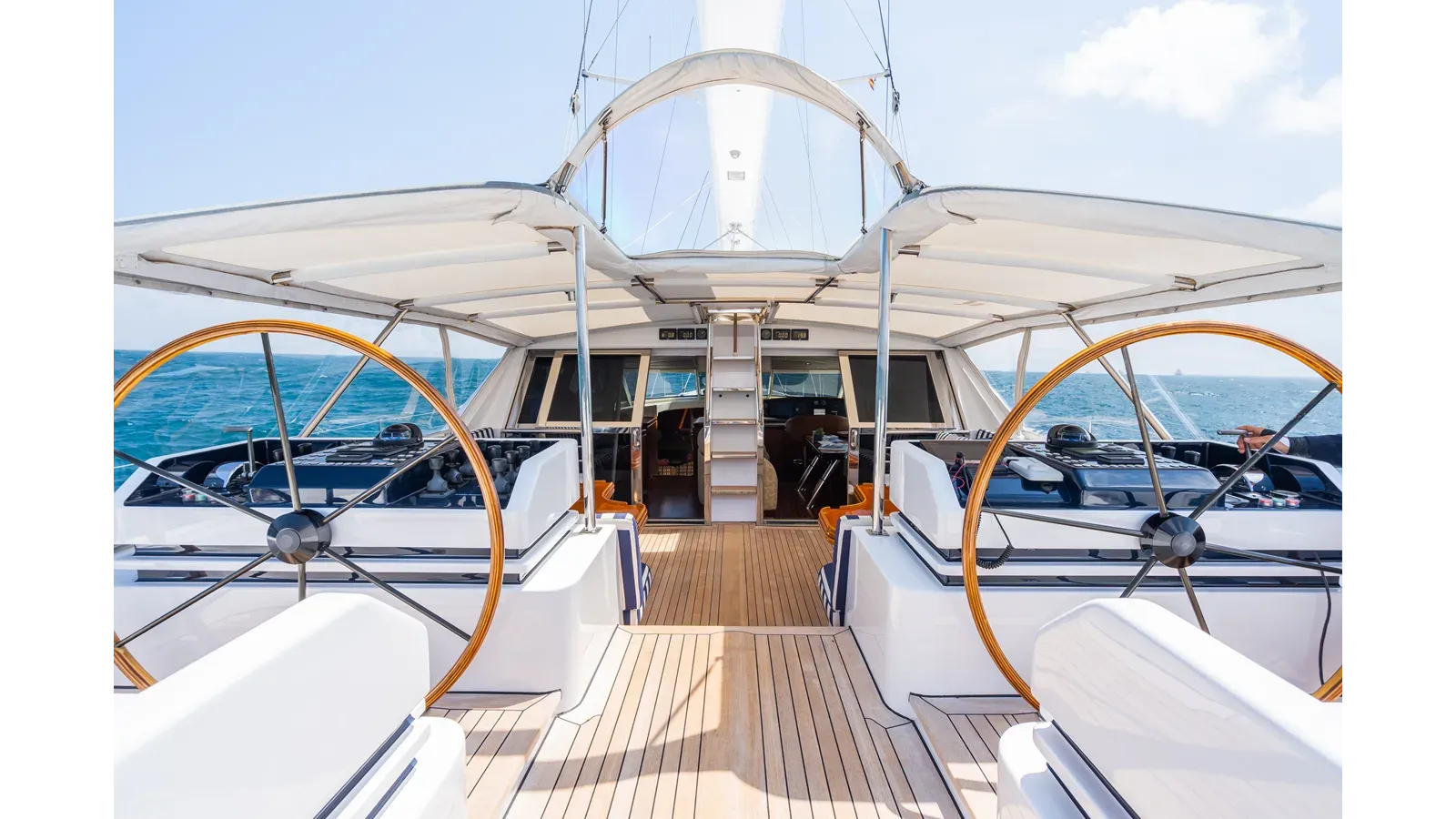 Купить яхту SEAQUELL 108 в Shestakov Yacht Sales