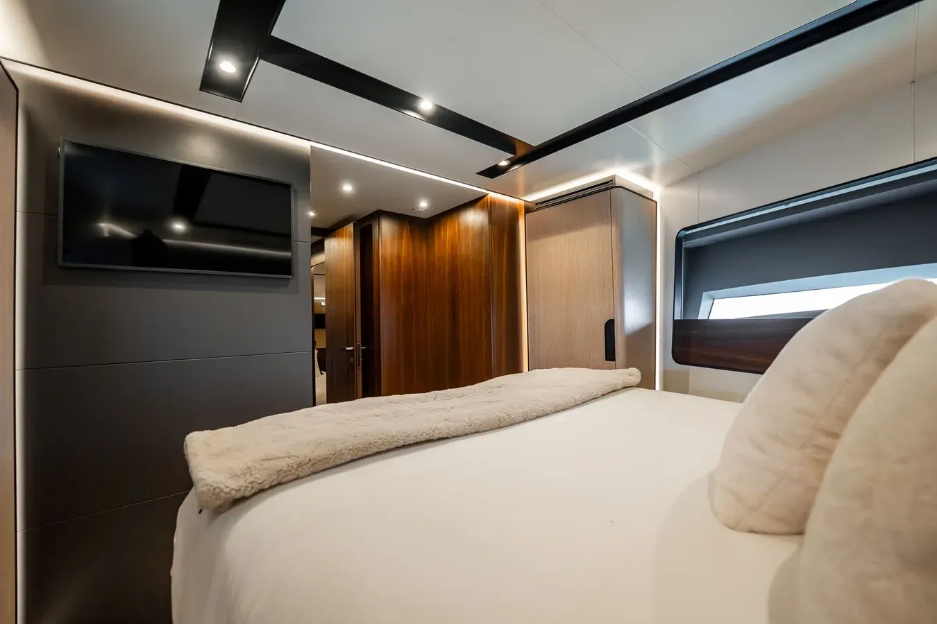 Buy a HOTEL COLLECTION - Astondoa at Shestakov Yacht Sales