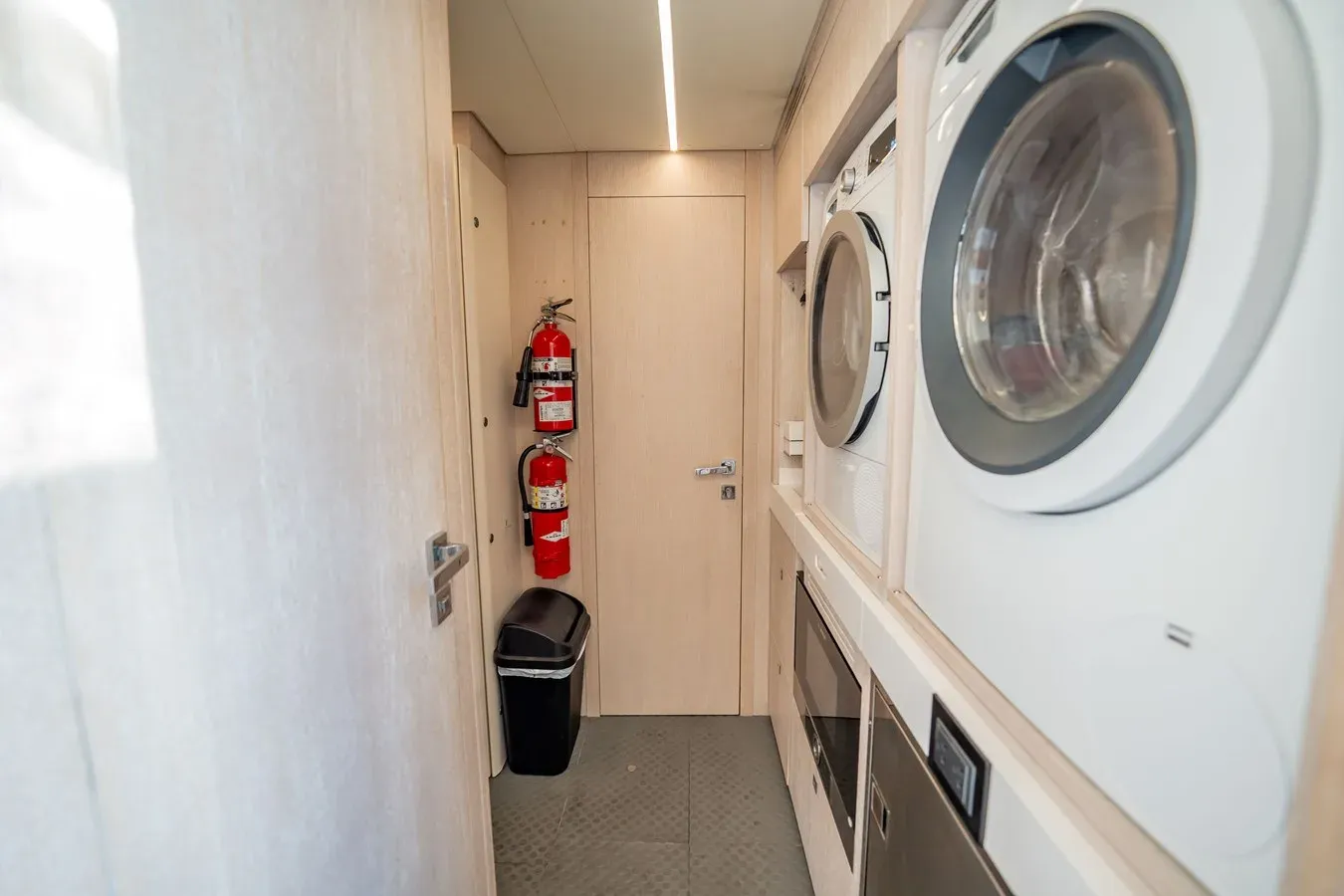 Buy a yacht HOTEL COLLECTION 82