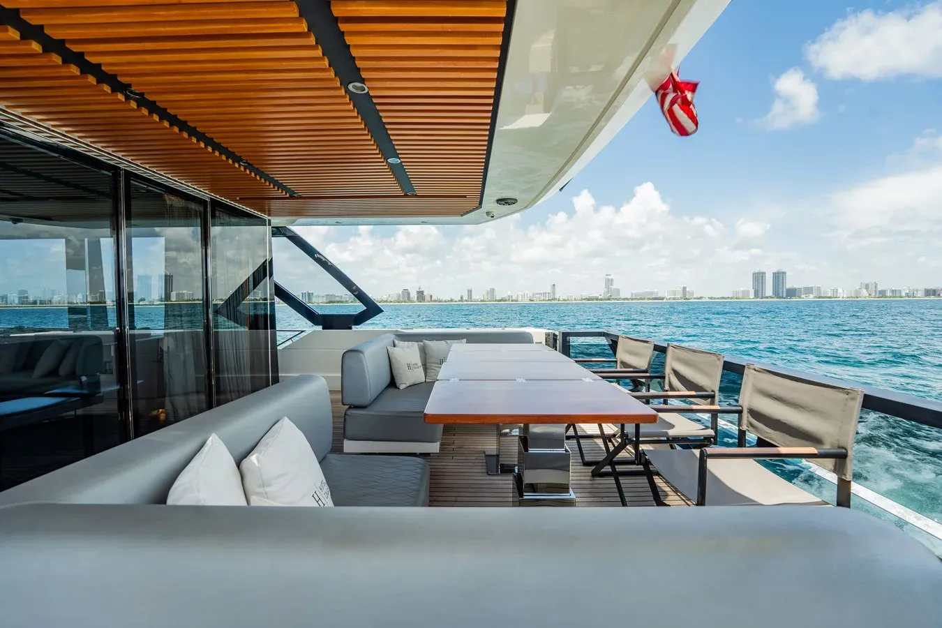 Buy a yacht HOTEL COLLECTION
