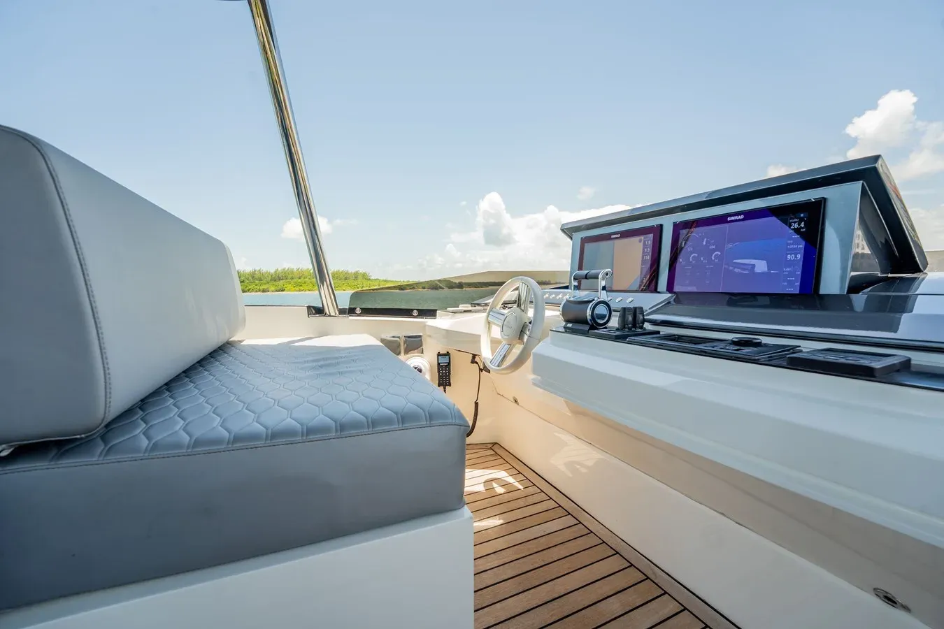 Buy a yacht HOTEL COLLECTION 82