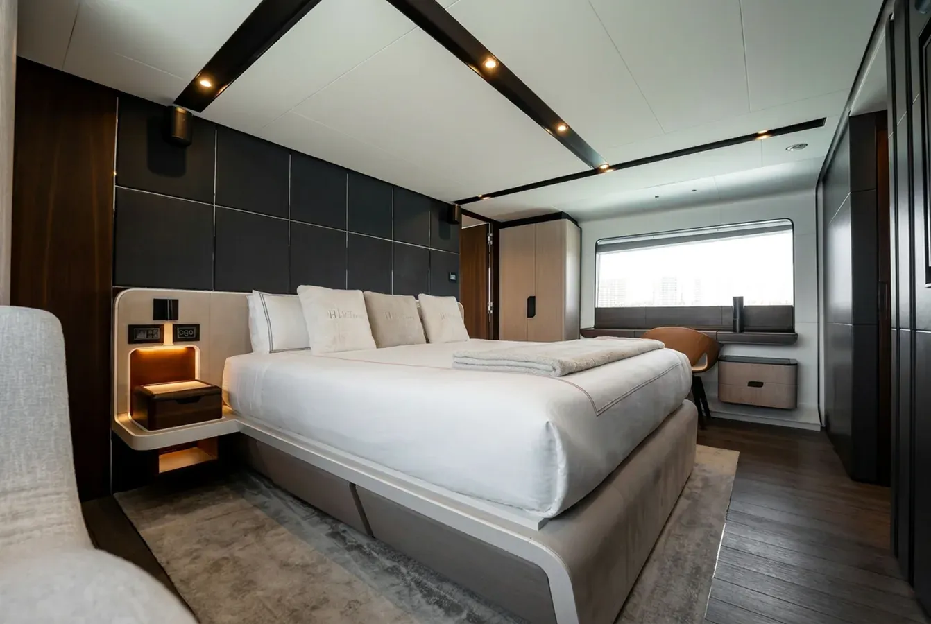 Buy a HOTEL COLLECTION - Astondoa at Shestakov Yacht Sales