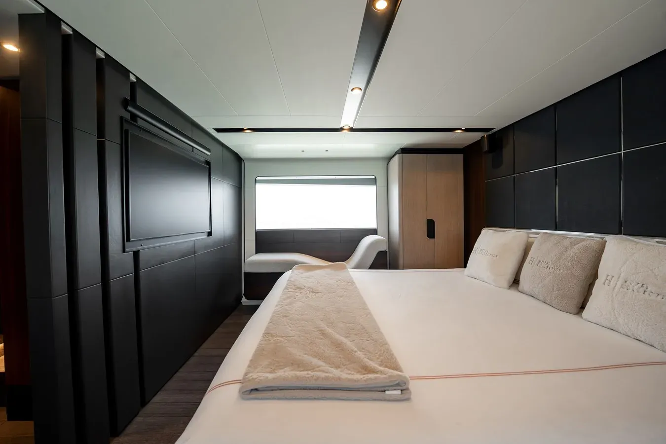 HOTEL COLLECTION 82 yacht sale