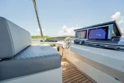 Buy a yacht HOTEL COLLECTION 82