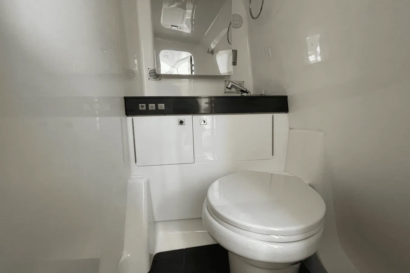 Aviara AV40 Outboard yacht sale