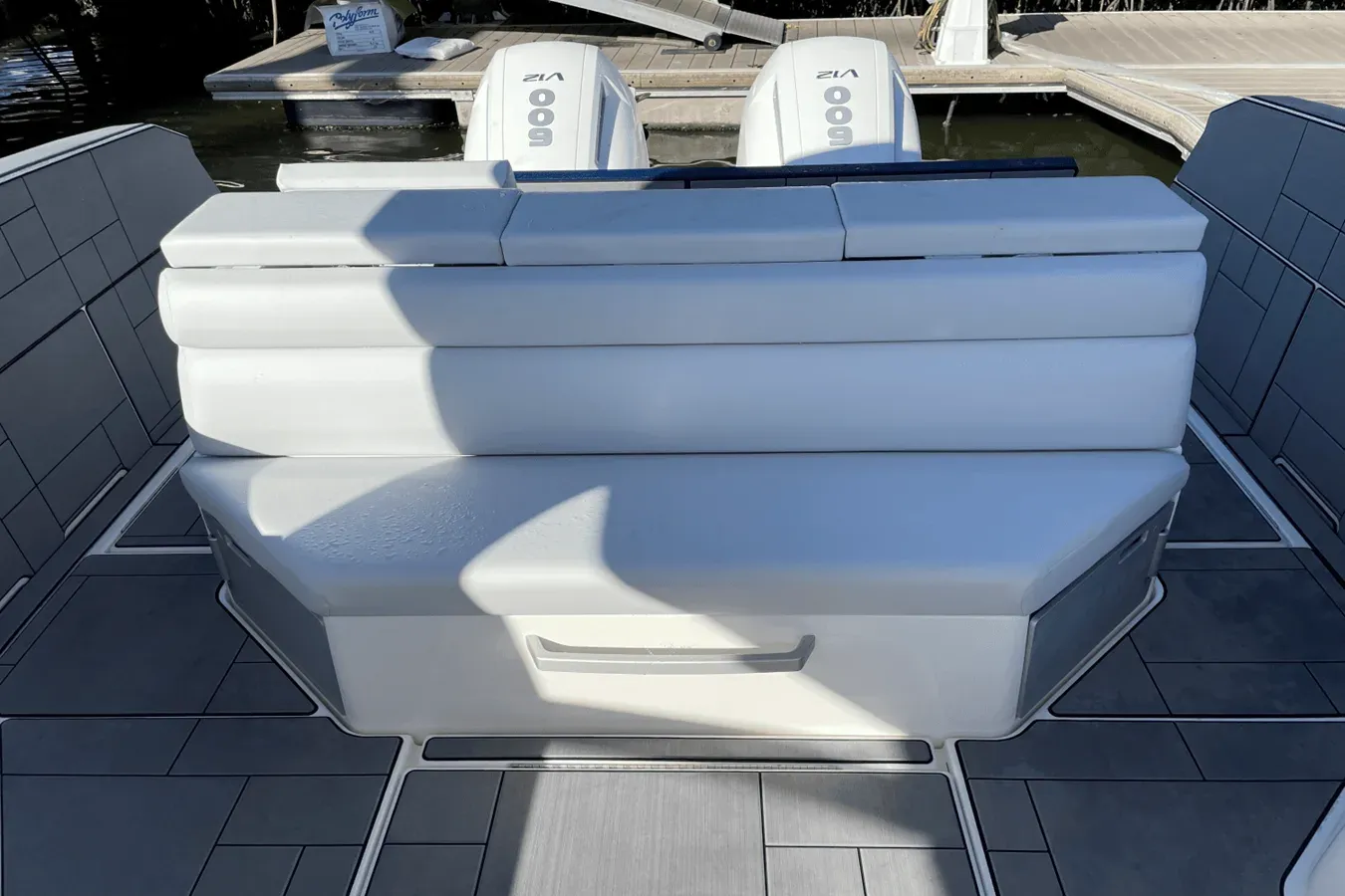 Buy a yacht Aviara AV40 Outboard 2023