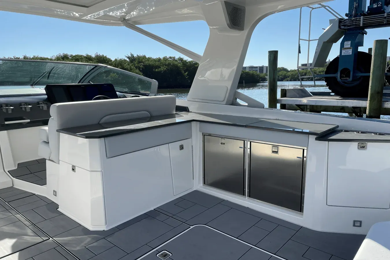 Aviara AV40 Outboard - AVIARA yacht sale