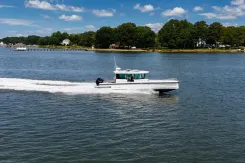 best yacht sales deals LULUBELLE 28 Cabin