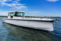 LULUBELLE - Axopar yacht sale