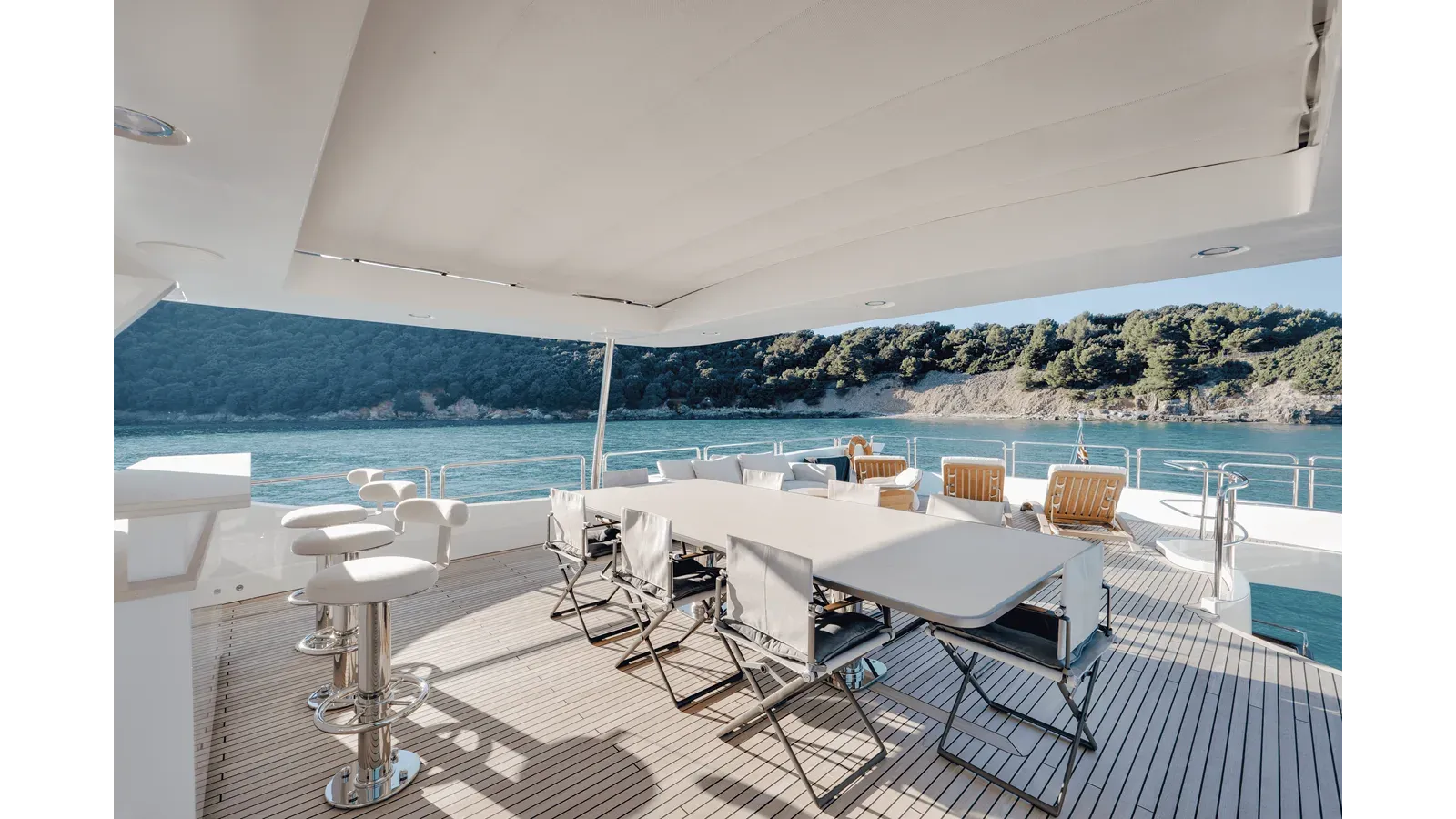 Buy a SERENDIPITY 116 at Shestakov Yacht Sales