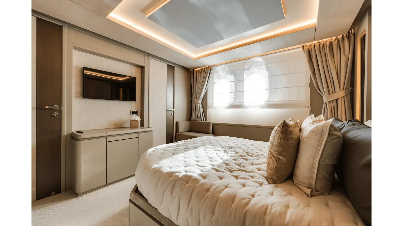 Buy a yacht SERENDIPITY - Azimut Yachts