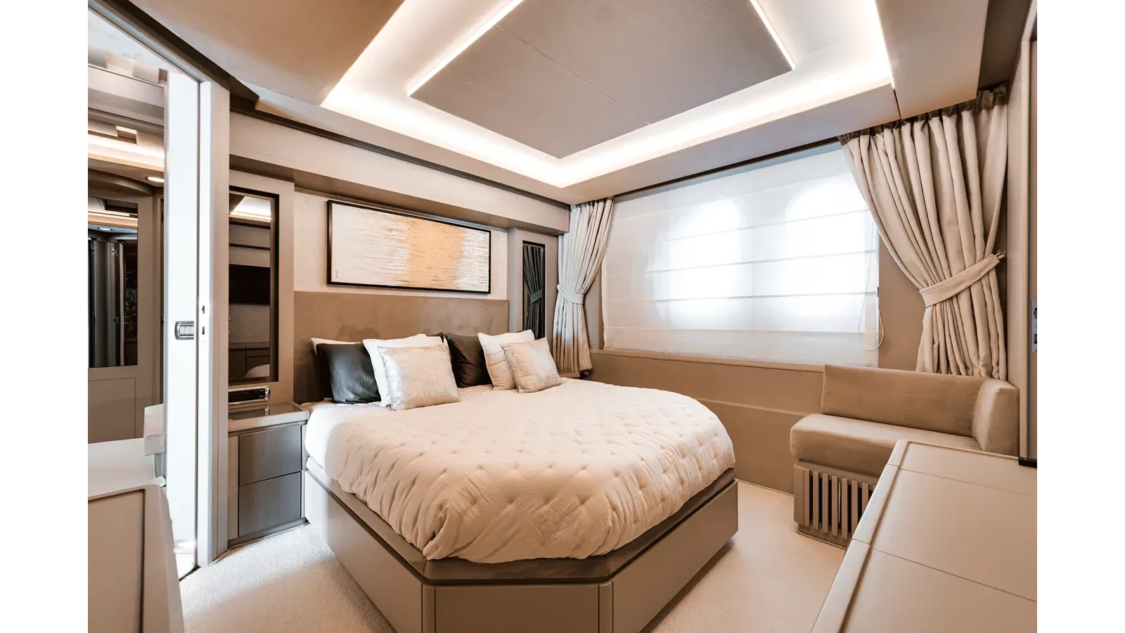 the best price on SERENDIPITY - Azimut Yachts