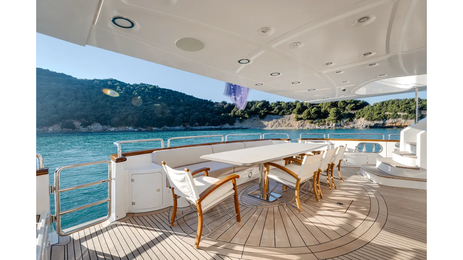 the best price on SERENDIPITY - Azimut Yachts