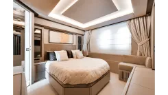 the best price on SERENDIPITY - Azimut Yachts