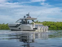 Buy a yacht Nauti Pleasure - Azimut Yachts