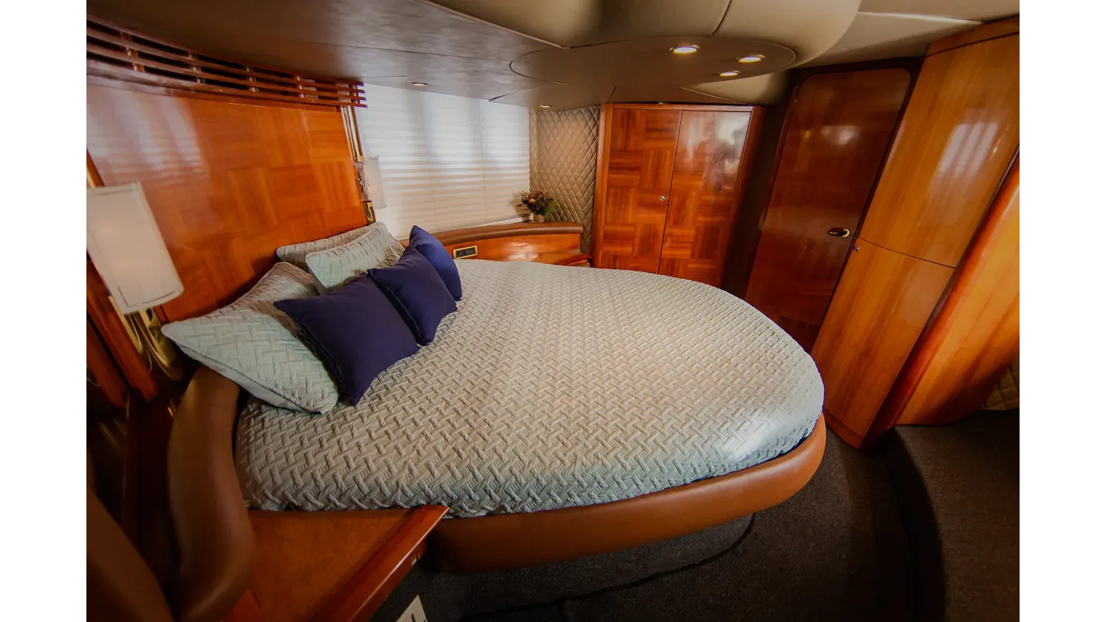 Лучшая цена на BELLE - Azimut Yachts