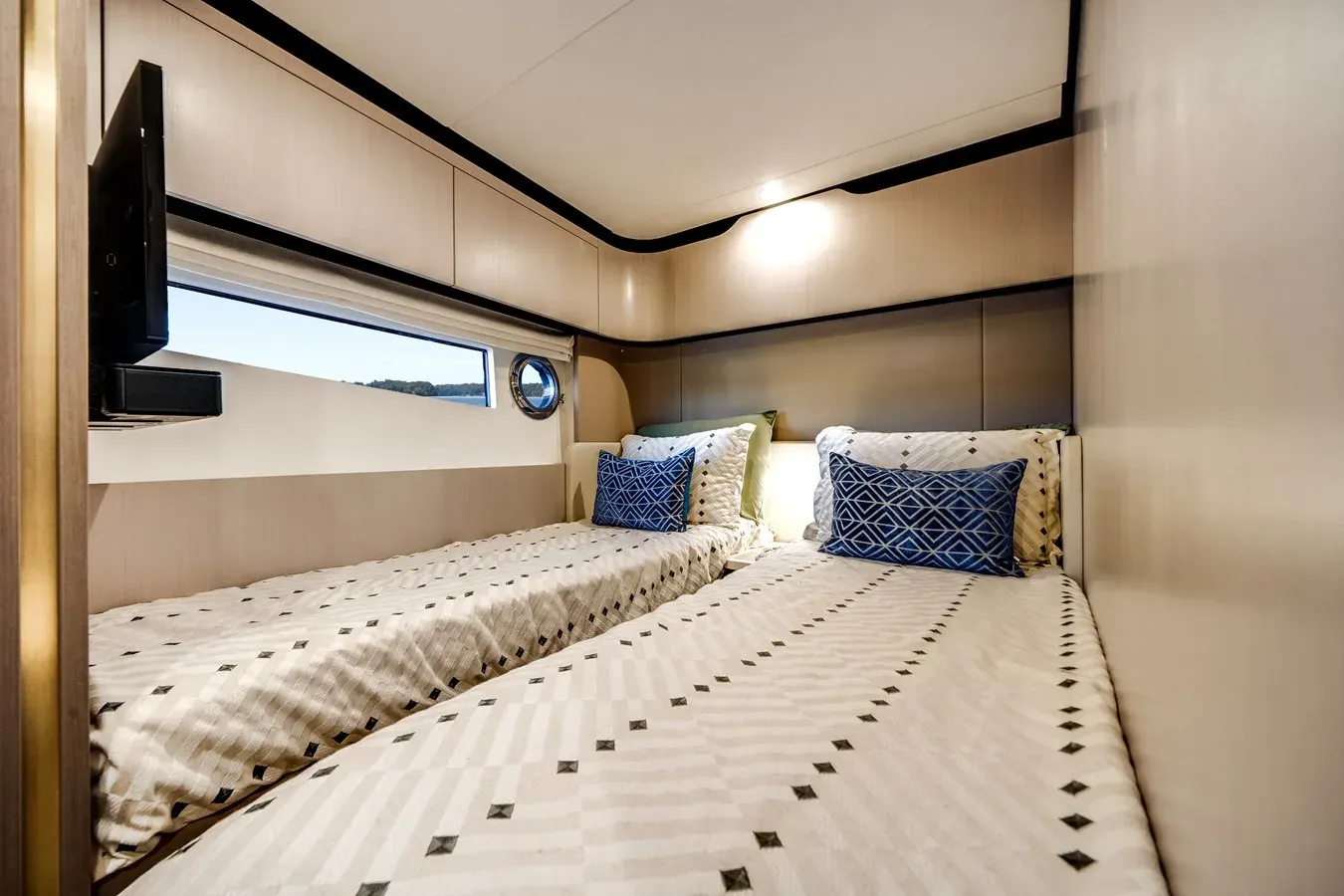Nauti-Wolfe IV - Azimut Yachts yacht sale