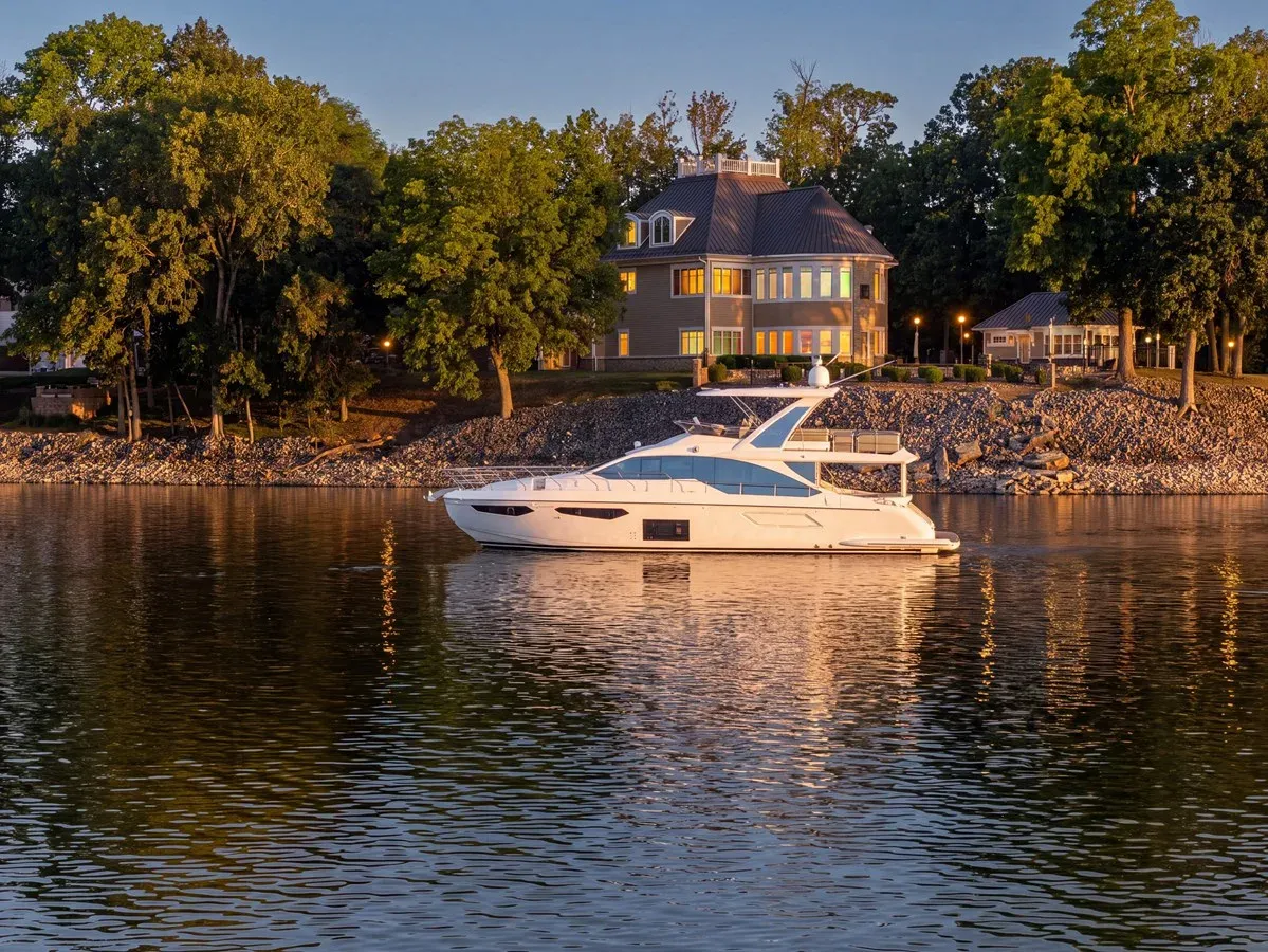 the best price on Nauti-Wolfe IV