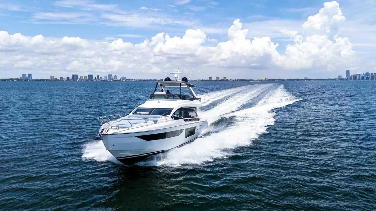 the best price on GONE PHISHING - Azimut Yachts