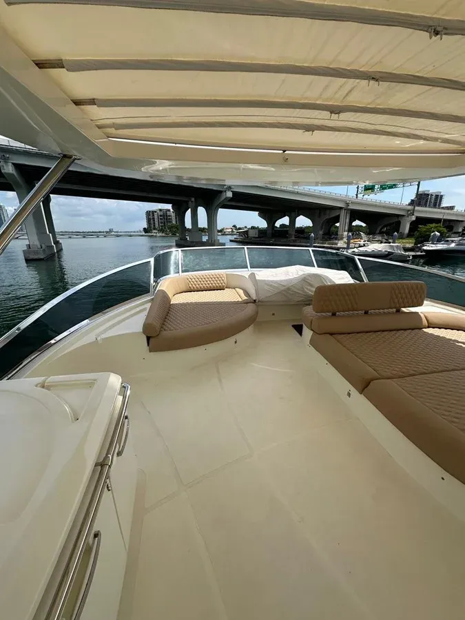 Buy a 75ft Azimut 2010, Minimal Risk 75ft at Shestakov Yacht Sales