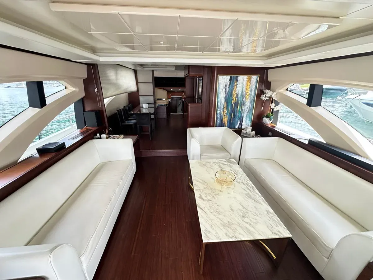 75ft Azimut 2010, Minimal Risk - Azimut Yachts yacht sale