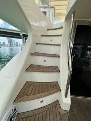 best yacht sales deals 75ft Azimut 2010, Minimal Risk 77