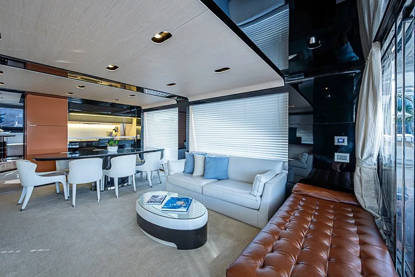 Buy a yacht LUCKY 7 80