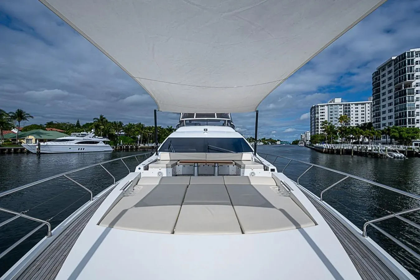 Buy a yacht LUCKY 7 - Azimut Yachts