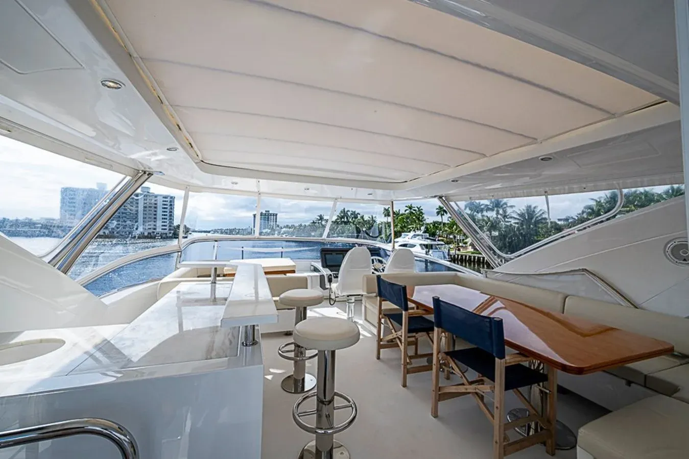 the best price on LUCKY 7 - Azimut Yachts