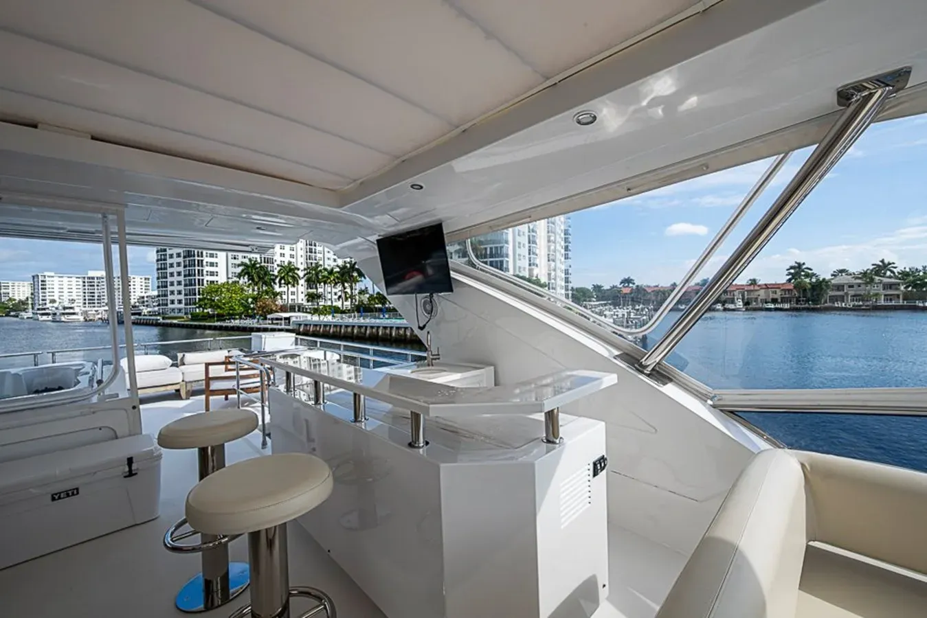 Buy a LUCKY 7 - Azimut Yachts at Shestakov Yacht Sales