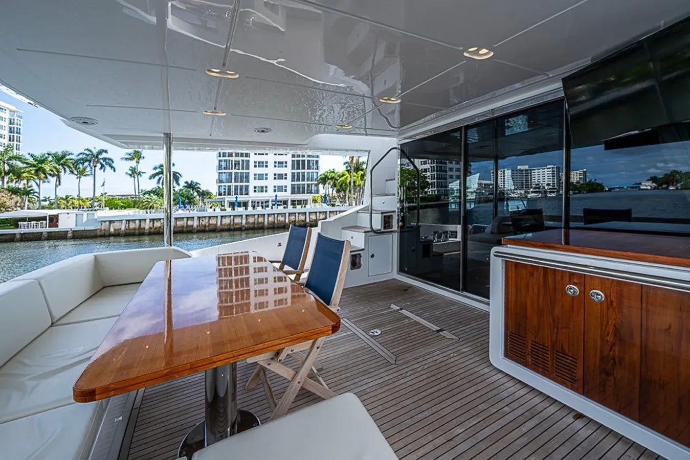 best yacht sales deals LUCKY 7 - Azimut Yachts