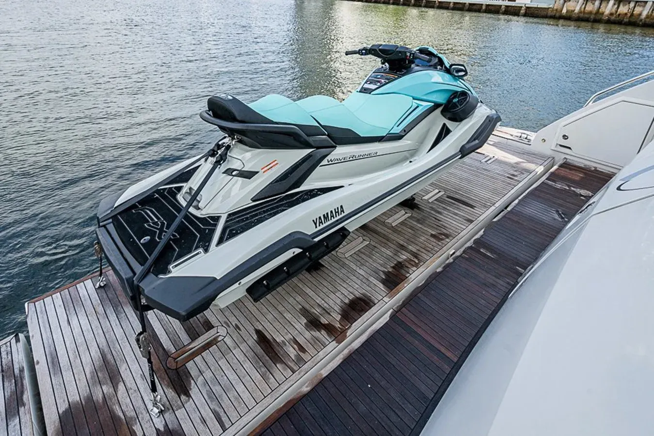 best yacht sales deals LUCKY 7