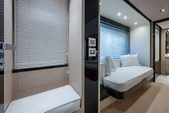 best yacht sales deals LUCKY 7 80