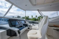 Buy a yacht LUCKY 7 - Azimut Yachts