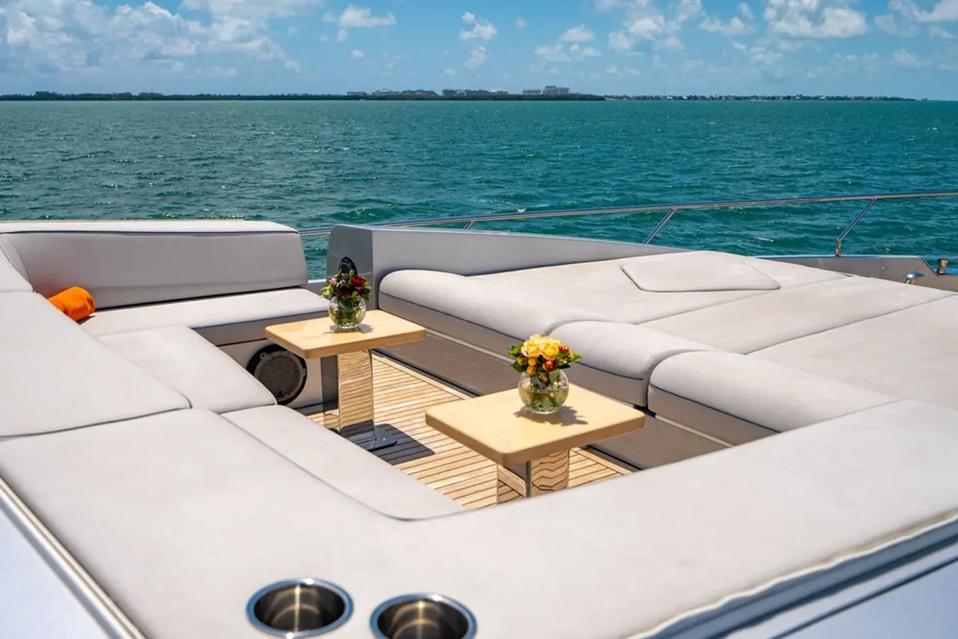 the best price on BEAUTIFUL M - Azimut Yachts